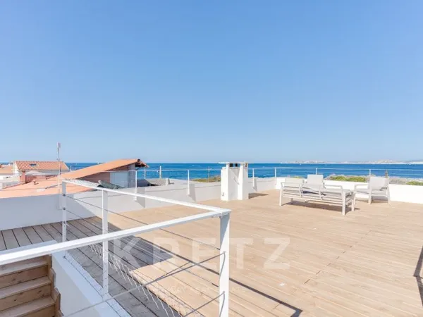 Maison d'architecte en front de mer avec rooftop et vues à 360