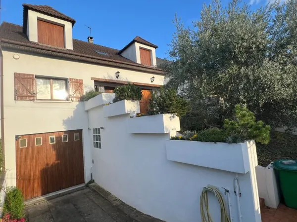 Maison 8 pièces 180 m²