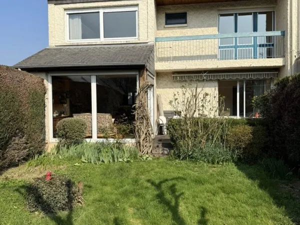 Maison familiale avec jardin proche métro et écoles