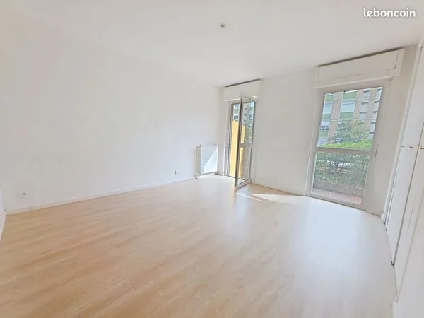 AIX Centre - T1 33 m² avec terrasse de 30 m²