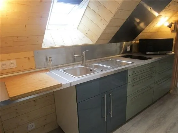 CHARMANT STUDIO MEUBLÉ