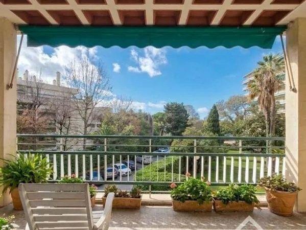 Appartement 4 pièces 175 m²
