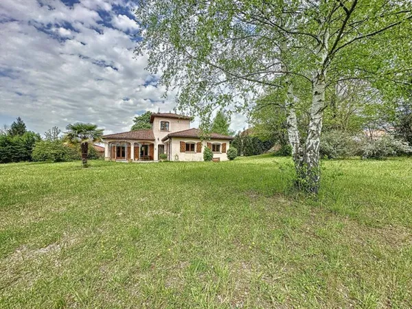 Maison 5 pièce(s) 154 m² + terrain constructible à CULHAT