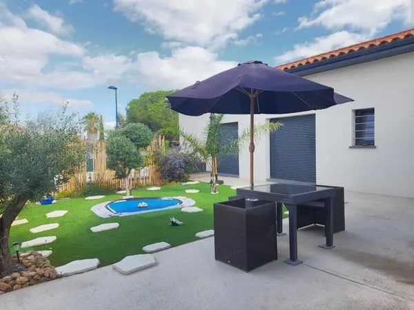 Magnifique Villa Contemporaine de 200 m2 habitables sur terrain de 897 m2