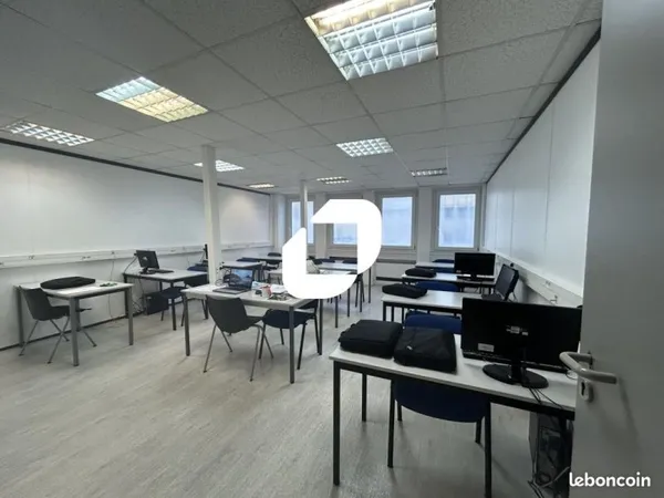 Bureau 191 m²