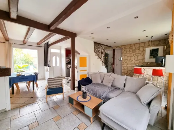Maison 4P 100m² avec Sous-sol aménageable – Terrain clos de 380 m² avec Jardin – Proche RER D 