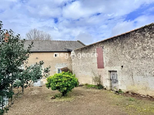 Maison Ancienne avec Dépendances sur la commune de BALLOIR