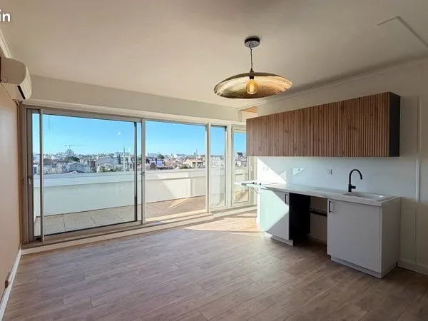 Rue Turenne Apt - Renové - Clim - Terrasse