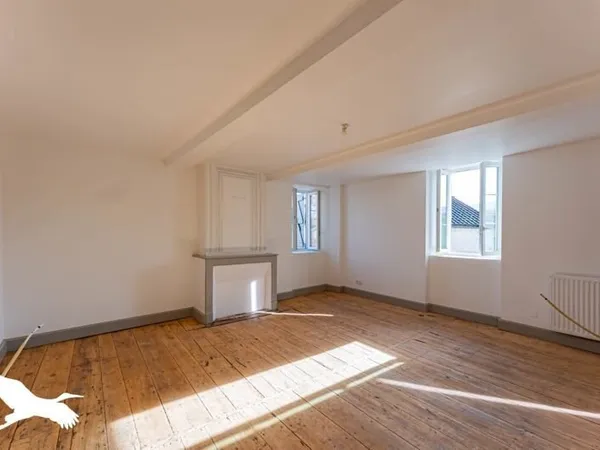 Maison en pierre de 6 pièces principales
