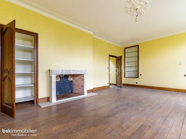 Maison 9 pièces 326 m²