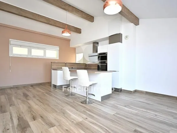 Dernier étage - Terrasse exceptionnelle de 54 m² - Réside