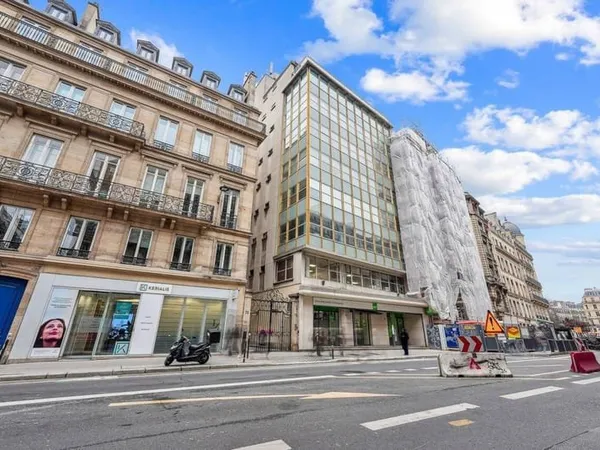 Bureaux 561 m²