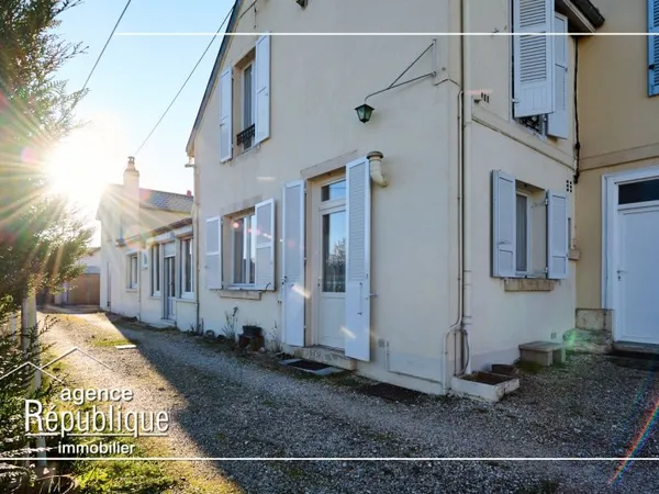 Ensemble immobilier années 1900 au coeur de Nuits Saint Georges