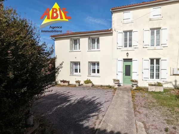 Maison en pierres 154m2 Frontenay Rohan Rohan