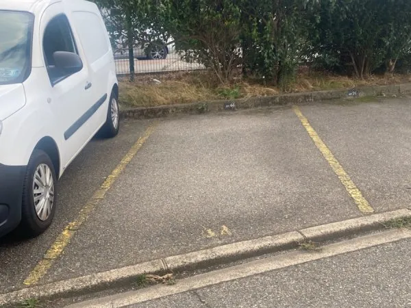 Loue parking 10m²