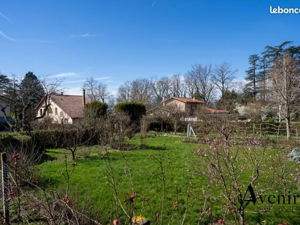 Terrain 1510 m² ECULLY