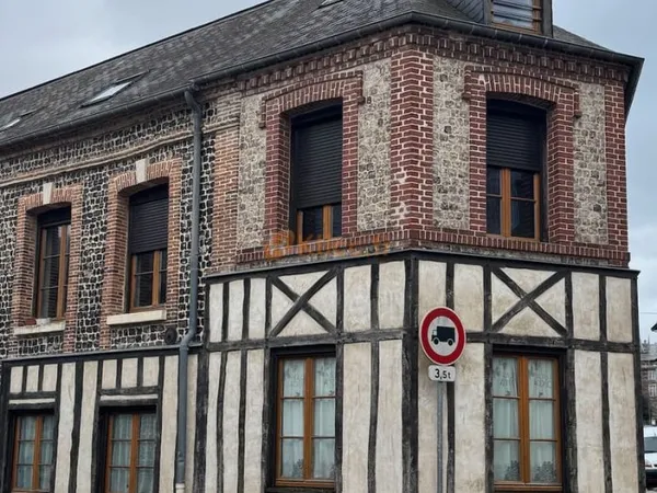 IMMEUBLE DE RAPPORT CENTRE VILLE DE FECAMP A VENDRE