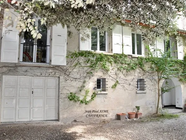 À VENDRE - Maison de ville T4 avec cour intérieure et dépendances - Bourg-Saint-Andéol (07700)
