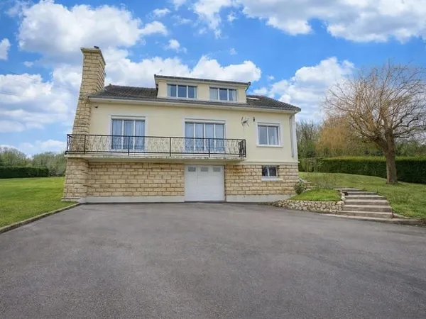 Maison familiale - 10 pièces - 146 m2