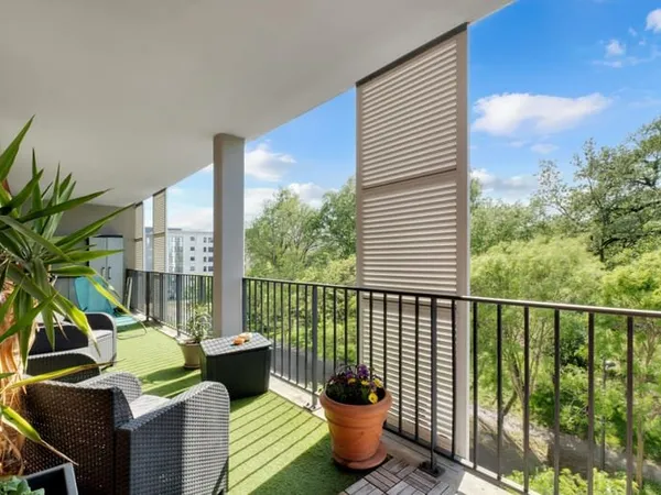 T4 AVEC TERRASSE - METRO RAMONVILLE SAINT AGNE