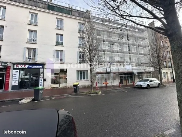 Local commercial 150 m²