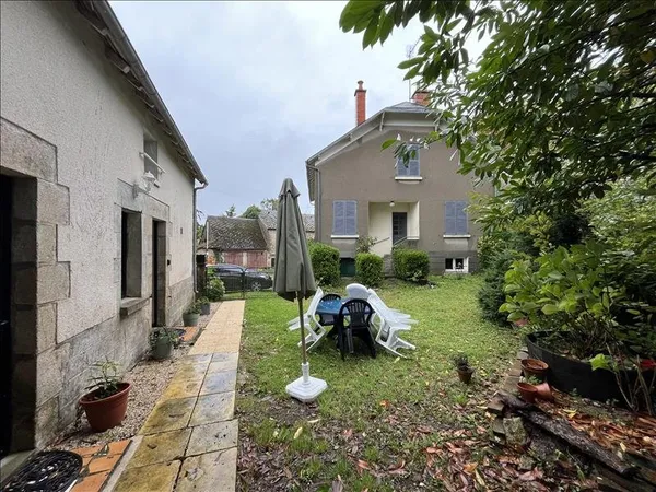 Maison en pierre de 11 pièces principales