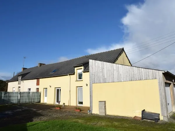 MERDRIGNAC maison d'habitation mitoyenne