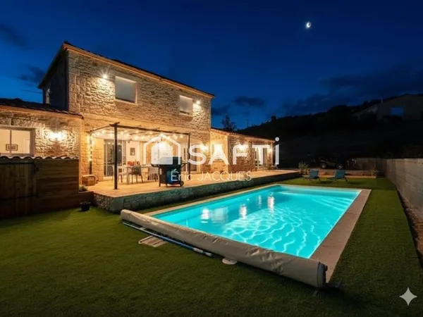 Villa 219 m² avec piscine dont dépendance de 60 m²