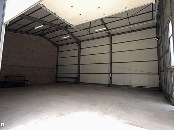 Loue hall d'activité