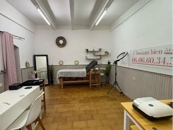 Bureau et espace de travail Location Ollioules  43m² 190€