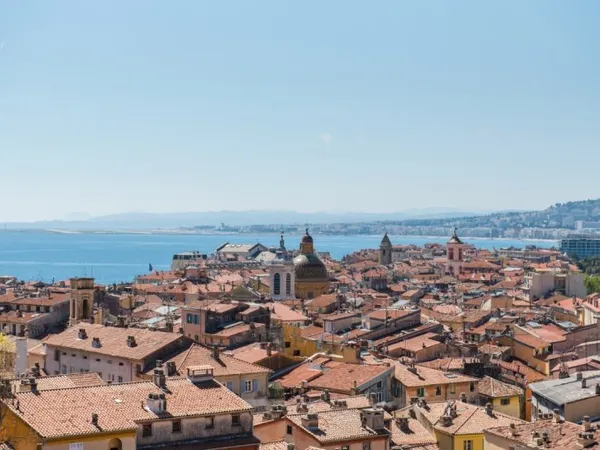 VIEUX NICE - APPARTEMENT 4 PIECES DE 104M² A VENDRE - VUE MER ET COLLINES - DERNIER ETAGE - TERRASSE