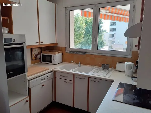 Cergy Préf. Plein centre, Agréable appt en coloc