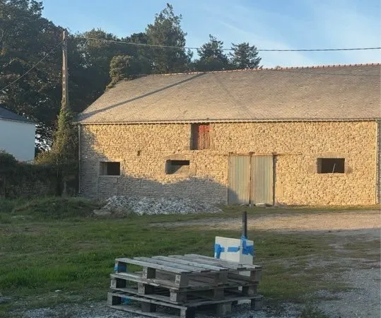 Maison en pierre à rénover 140 m2