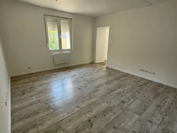 Loue appartement avec terrain à Castres