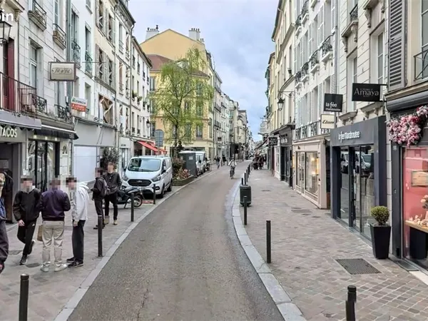 Boutique 51 m² ST GERMAIN EN LAYE
