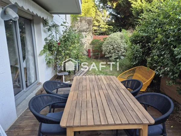 Rare sur St Genès Appartement 60 m2 avec Jardin