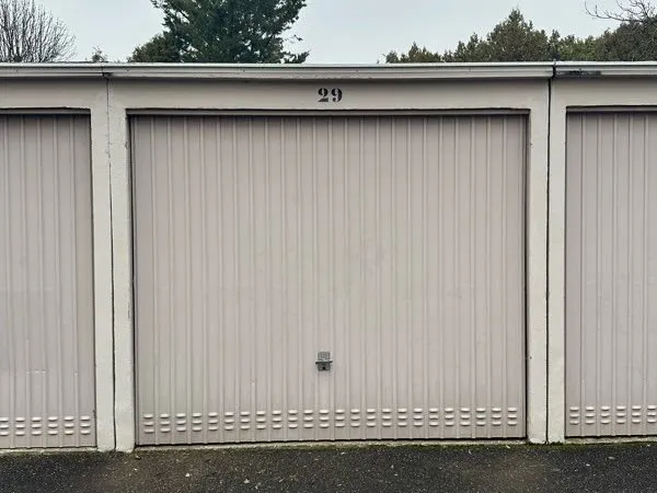 Garage box Decines les Houdières