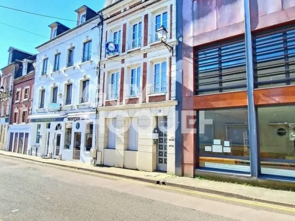Bernay, dans un immeuble
