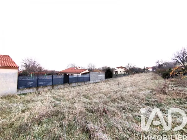 Terrain 656 m²