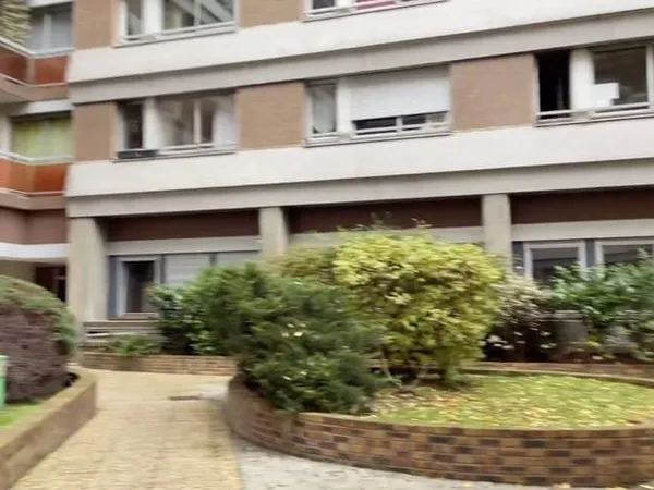 Appartement F1 de 33 m2 - Paris 11è (Folie Méricourt)