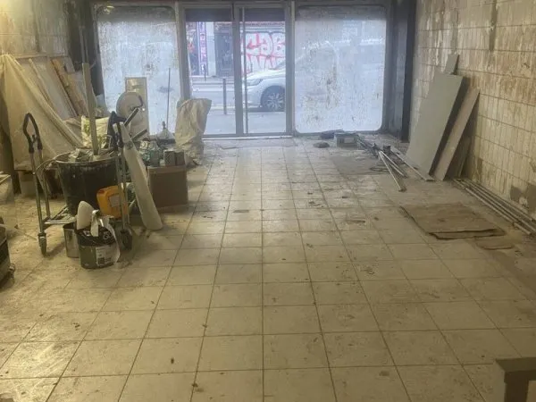 Boutique 2 pièces 370 m²