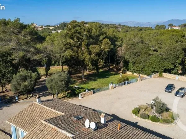Villa 6 pièces 201 m²
