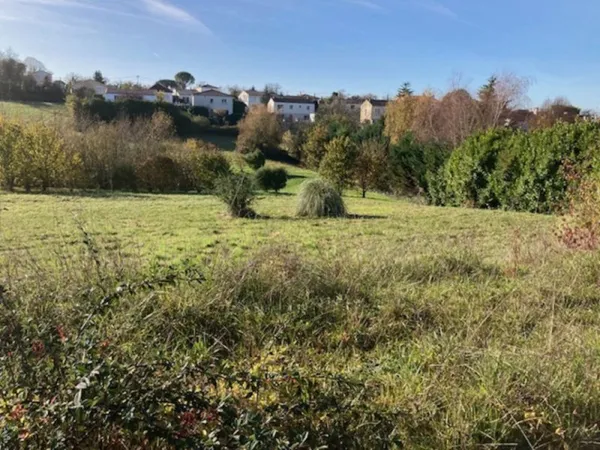 Terrain 603 m²