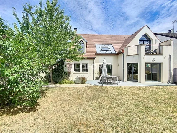Maison 7 pièces 176 m²