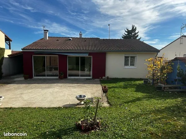 Maison, plain-pied 111 m² sur 600 m² de terrain clos