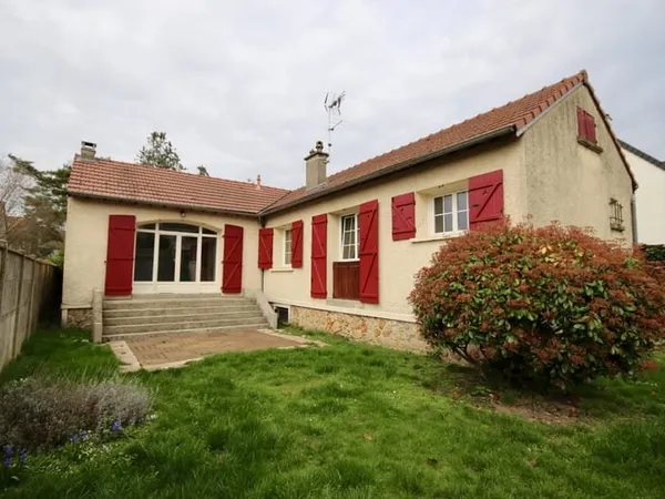 A vendre plain-pied 84 m2, 2 chambres, terrain 600 m2, dépen