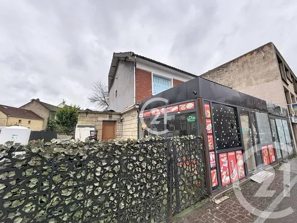 Maison 5 pièces 279 m²