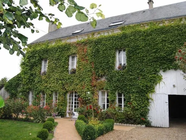 Maison de caractère Sougé le Ganelon 9 pièces 238m² studio