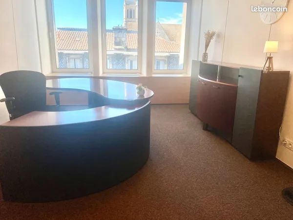 Bureau 19m2 - Coworking en centre ville d'Agen - Tout inclus 🚀