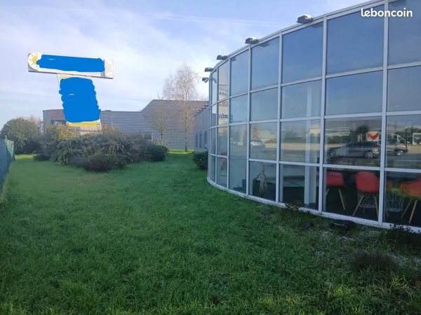 Batiment professionnel 525 m2-Visibilité exceptionnelle Rocade Bordeaux-parking